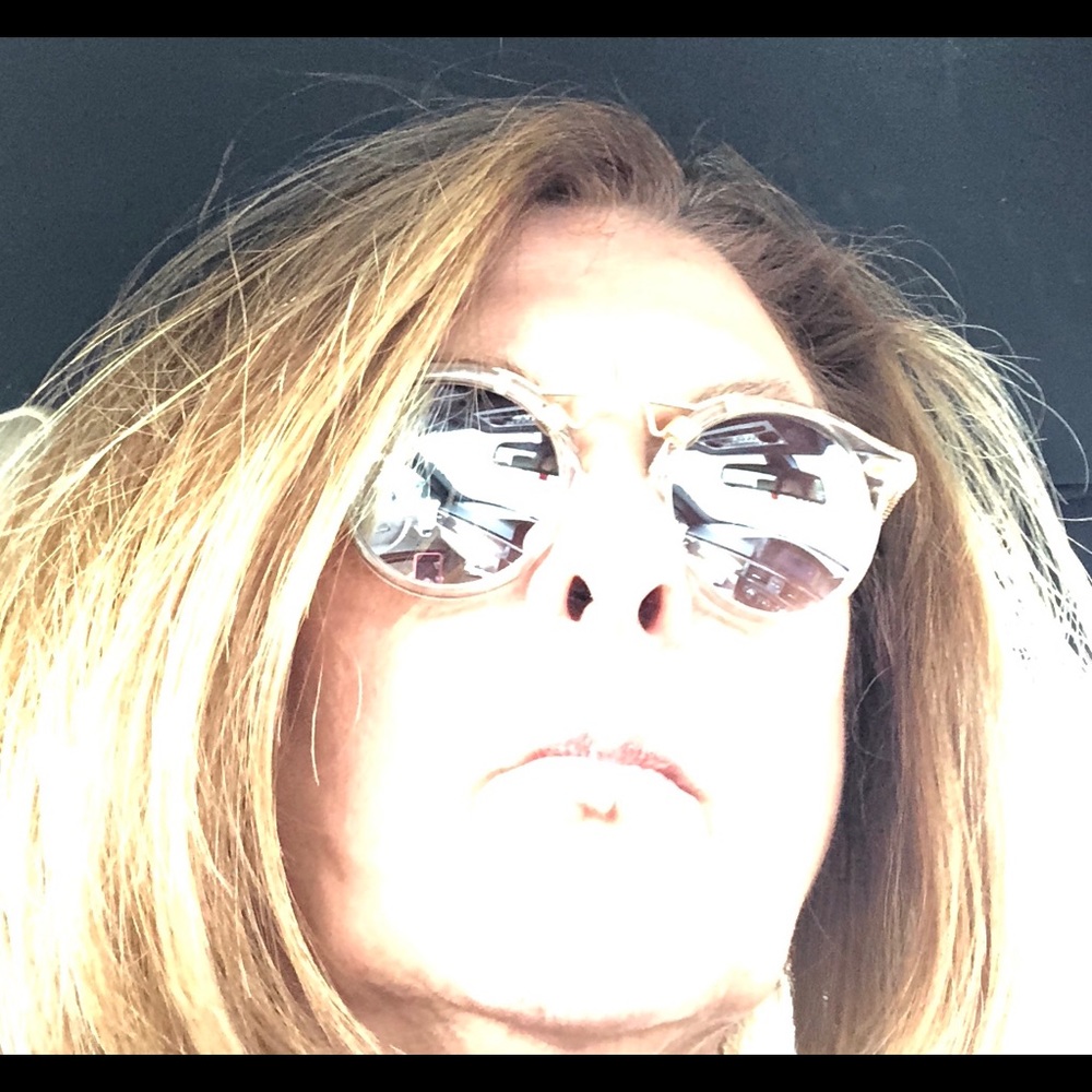Meet your Posher, Sharon